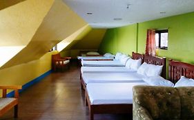 Reddoorz Hostel At Baguio Tourist Cabin